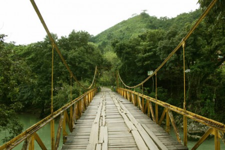ponte lungo la strada per Semuc Champey